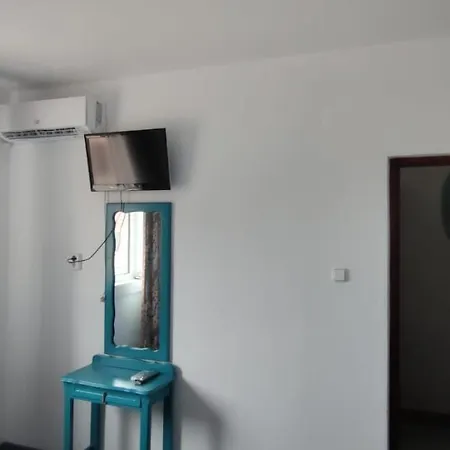 Traian Si Teodora בית הארחה 3*