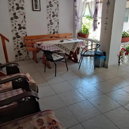 Pensiune Traian Si Teodora Costineşti