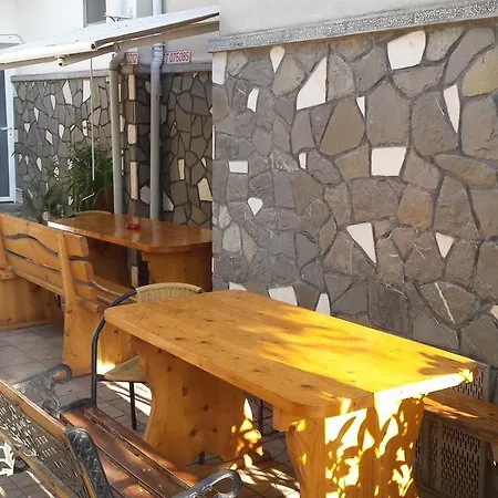 Traian Si Teodora Guest house